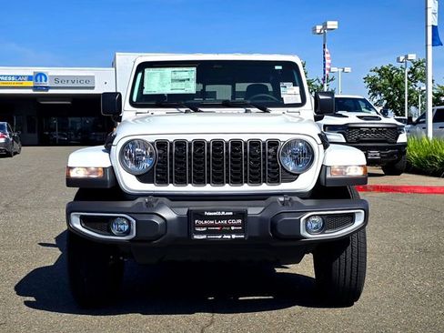 New 2026 Jeep Gladiator Mojave AWD/4WD image 2