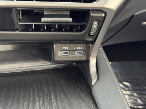 Used 2025 Lexus RX 350 Premium image 31