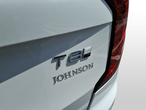 New 2026 Volvo XC90 T8 Plus w/ Protection Package Premier image 6
