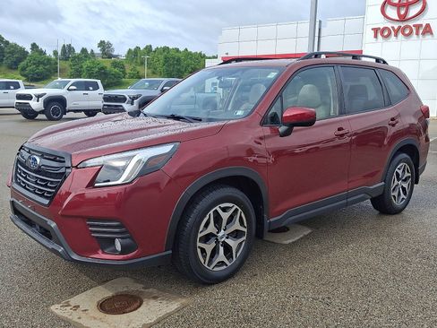 Used 2022 Subaru Forester Premium AWD/4WD image 3
