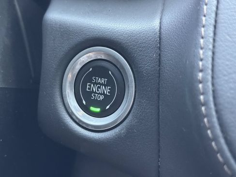 Used 2022 Chevrolet Suburban High Country RWD image 20
