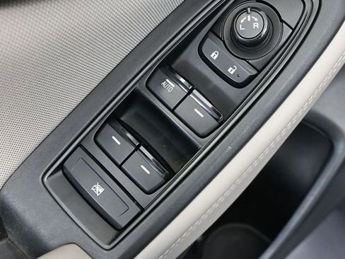 Used 2023 Subaru Forester AWD/4WD image 19