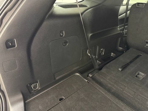 Used 2020 Ford Explorer XLT w/ Equipment Group 202A RWD image 90