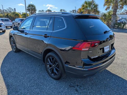 Used 2024 Volkswagen Tiguan SE image 6