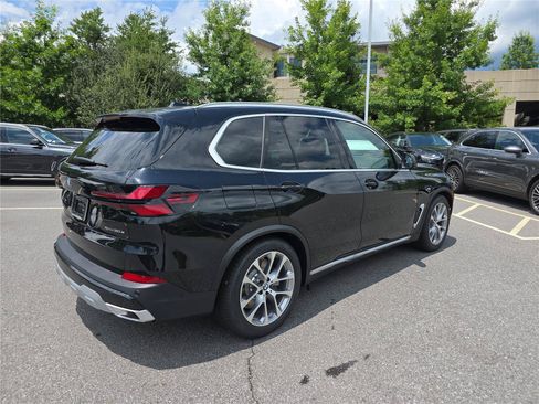 New 2026 BMW X5 xDrive50e w/ Climate Comfort Package AWD/4WD image 3