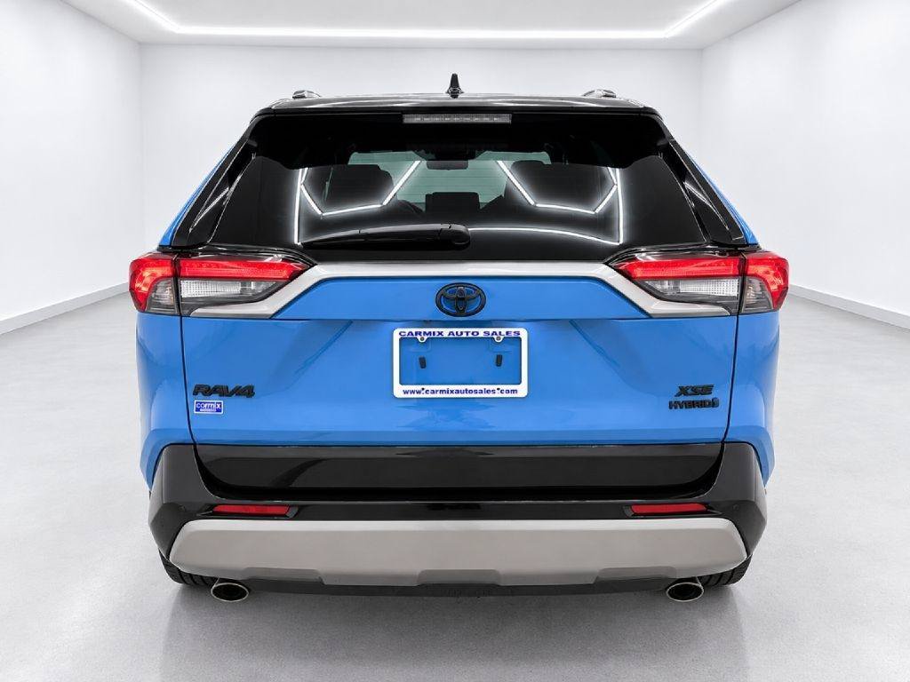 Used 2024 Toyota RAV4 XSE w/ Advanced Technology Package AWD/4WD image 4