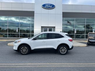Used 2022 Ford Escape SE video 1