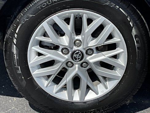 Used 2016 Toyota Camry LE FWD image 6