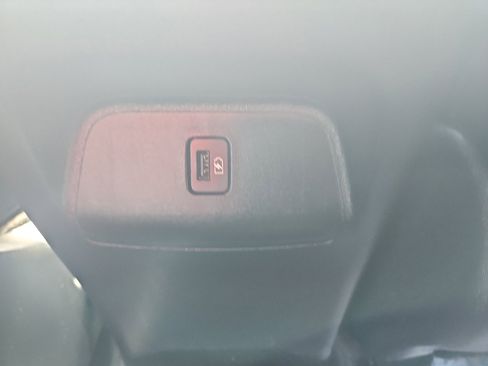 Used 2022 Nissan Sentra SR w/ Trunk Package image 13