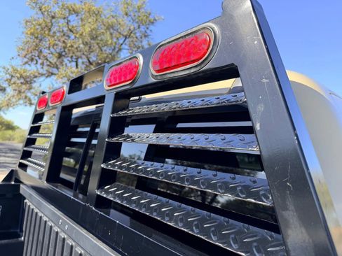 Used 2019 Toyota Tacoma TRD Sport w/ Technology Package image 25