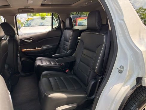 Used 2017 GMC Acadia Denali w/ Technology Package AWD/4WD image 8