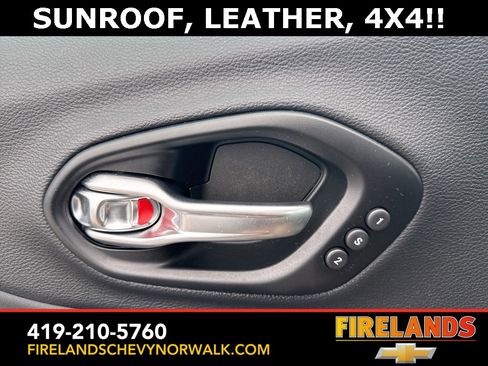 Used 2022 Jeep Cherokee Limited image 30