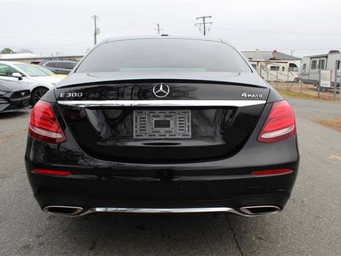 Used 2017 Mercedes-Benz E 300 4MATIC image 6