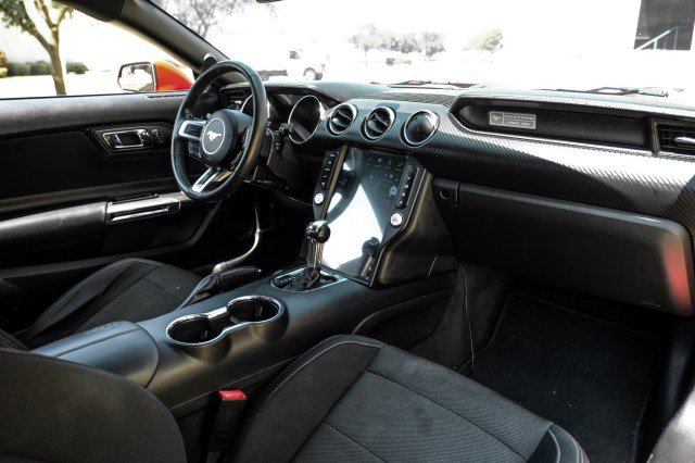 Used 2017 Ford Mustang Coupe RWD image 12