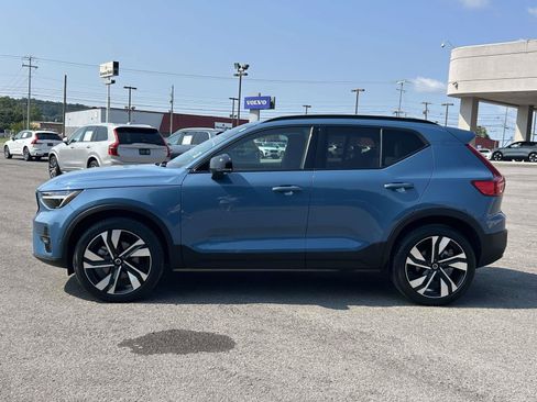 Certified 2024 Volvo XC40 B5 Plus AWD/4WD image 4