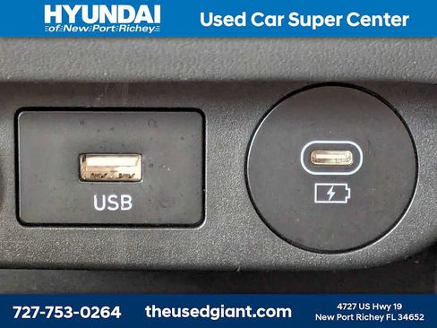 Certified 2024 Hyundai Elantra SEL w/ Convenience Package FWD image 24