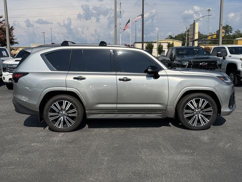 Used 2026 Lexus LX 700h Luxury w/ Appearance Package AWD/4WD image 11