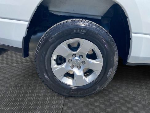 Used 2020 RAM 1500 Big Horn AWD/4WD image 34