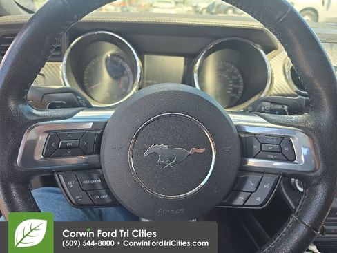Used 2016 Ford Mustang Convertible RWD image 2