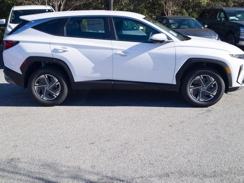 New 2026 Hyundai Tucson Blue SE AWD/4WD image 4