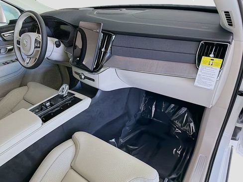 New 2026 Volvo XC90 T8 Ultra w/ Protection Package AWD/4WD image 31