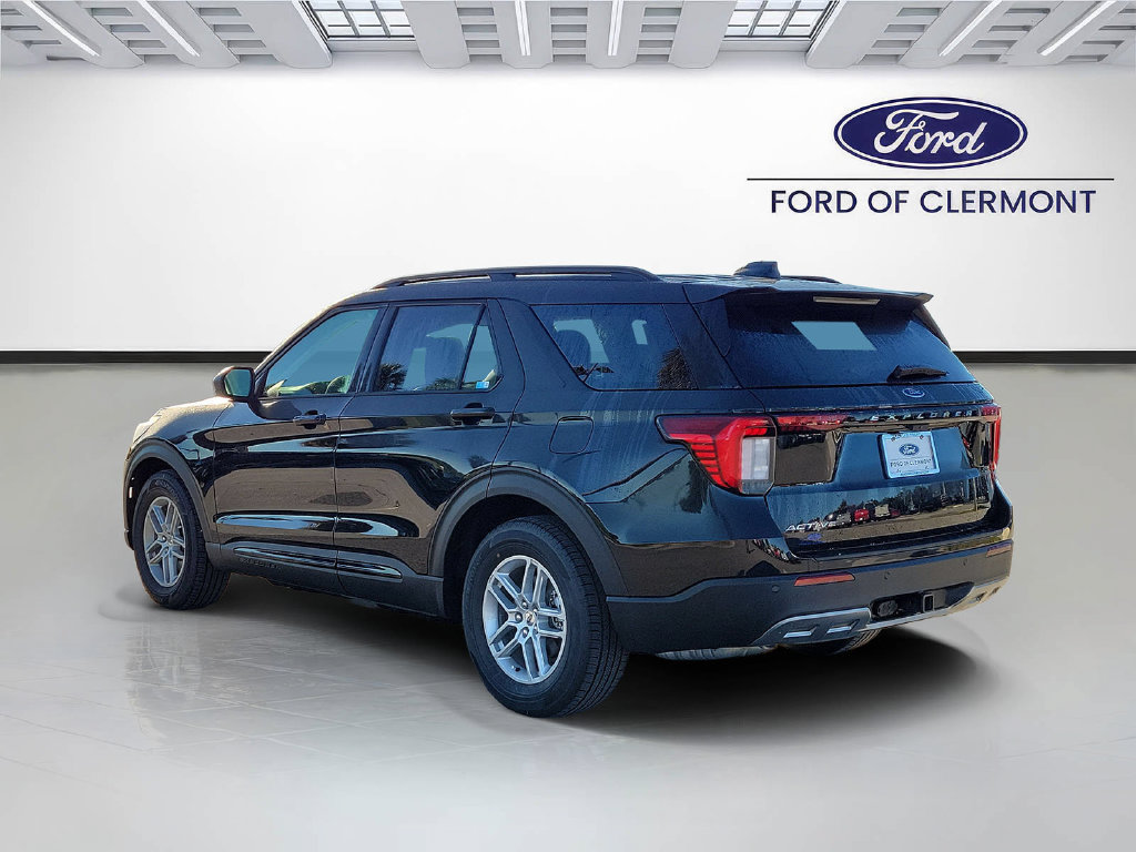 Used 2026 Ford Explorer Active w/ Active Comfort Package RWD image 3