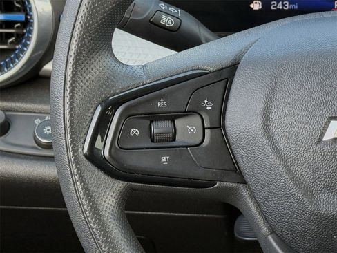 Certified 2025 Chevrolet Trax LT image 13