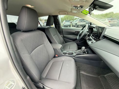 Used 2024 Toyota Corolla LE image 32