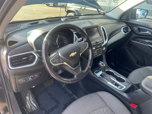Used 2020 Chevrolet Equinox LT image 22