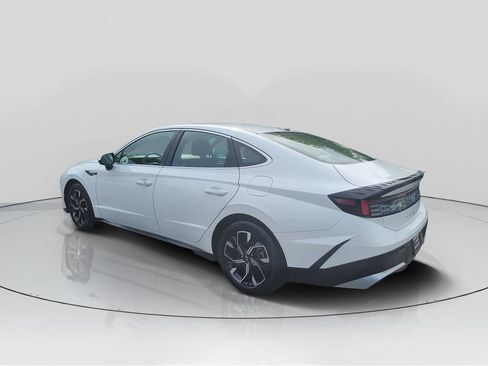 Used 2024 Hyundai Sonata SEL FWD image 5