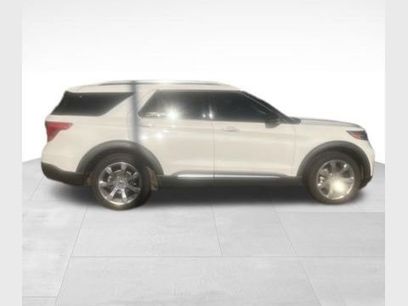 Certified 2020 Ford Explorer Platinum w/ Premium Technology Package