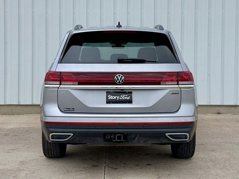 Used 2025 Volkswagen Atlas SE AWD/4WD image 5