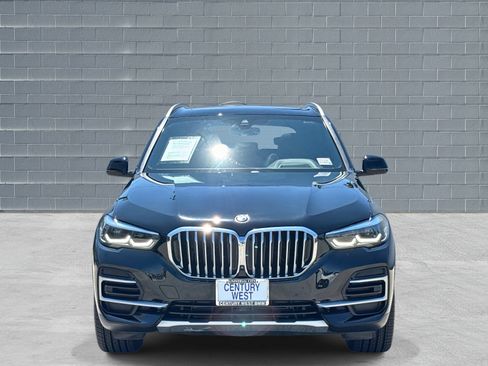 Certified 2022 BMW X5 sDrive40i w/ Premium Package image 3