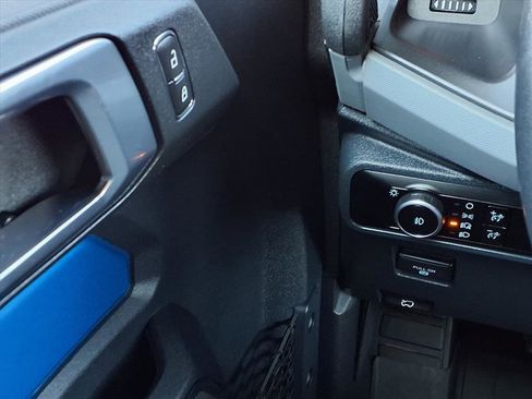 Used 2023 Ford Bronco Big Bend w/ Sasquatch Package image 19