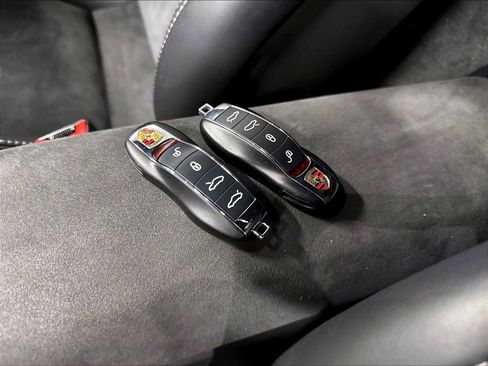 Used 2016 Porsche Cayman GT4 RWD image 33