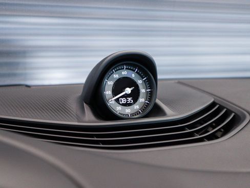 Used 2025 Porsche Taycan Turbo S image 23