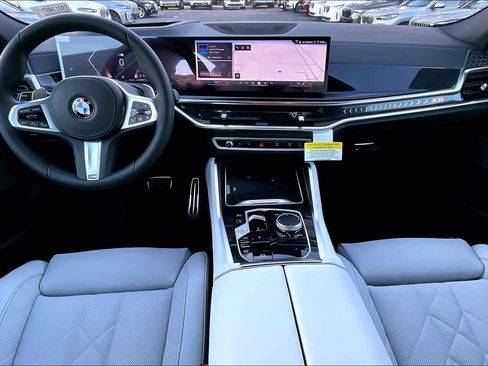 New 2026 BMW X6 xDrive40i w/ Premium Package image 5