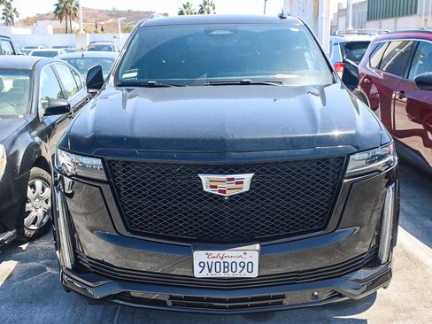 Used 2021 Cadillac Escalade Sport w/ Driver Assist Tech Package AWD/4WD image 3