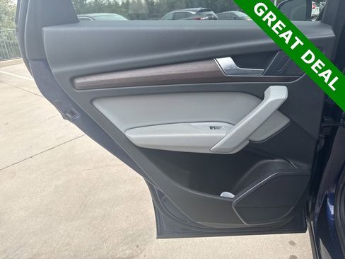 Used 2021 Audi Q5 2.0T Premium w/ Convenience Package image 17