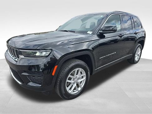 Used 2025 Jeep Grand Cherokee Laredo X w/ Trailer Tow Package AWD/4WD image 7