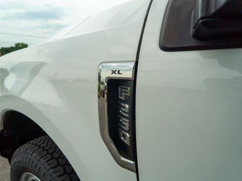 Used 2021 Ford F250 XL w/ Power Equipment Group AWD/4WD image 8