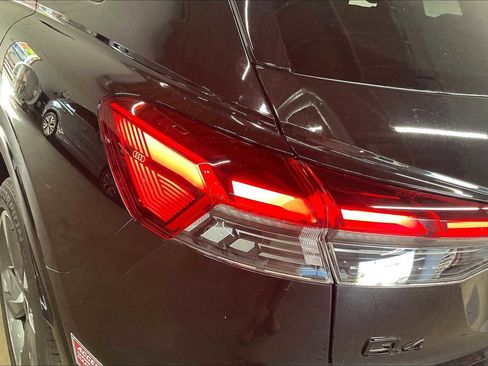 Certified 2023 Audi Q4 e-tron Prestige w/ Black Optic Package image 31