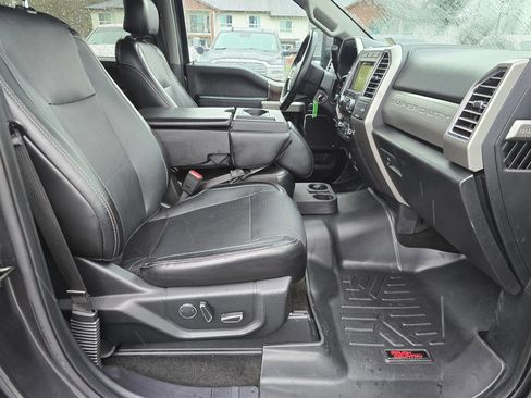 Used 2017 Ford F250 Lariat w/ Lariat Value Package AWD/4WD image 35