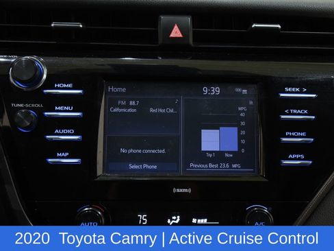 Used 2020 Toyota Camry SE FWD image 14