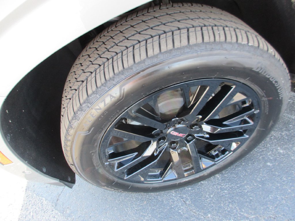 Certified 2026 GMC Yukon Denali w/ Sun & Power Step Package AWD/4WD image 14