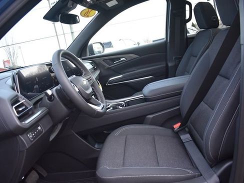 New 2026 Chevrolet Traverse LT w/ Sun and Wheel Package image 25