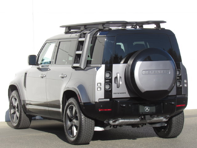 Used 2024 Land Rover Defender 110 X AWD/4WD image 5