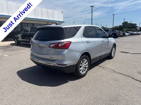 Used 2020 Chevrolet Equinox LT FWD image 3