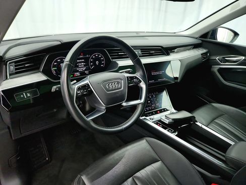 Used 2024 Audi Q8 e-tron Premium Plus w/ Premium Plus Package AWD/4WD image 10
