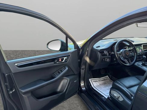 Used 2021 Porsche Macan AWD/4WD image 11